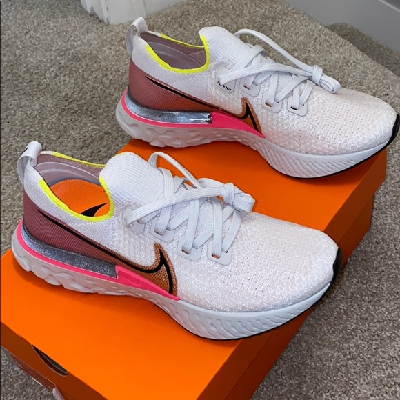 Brand New Nike Shoes - Picture 2 of 6